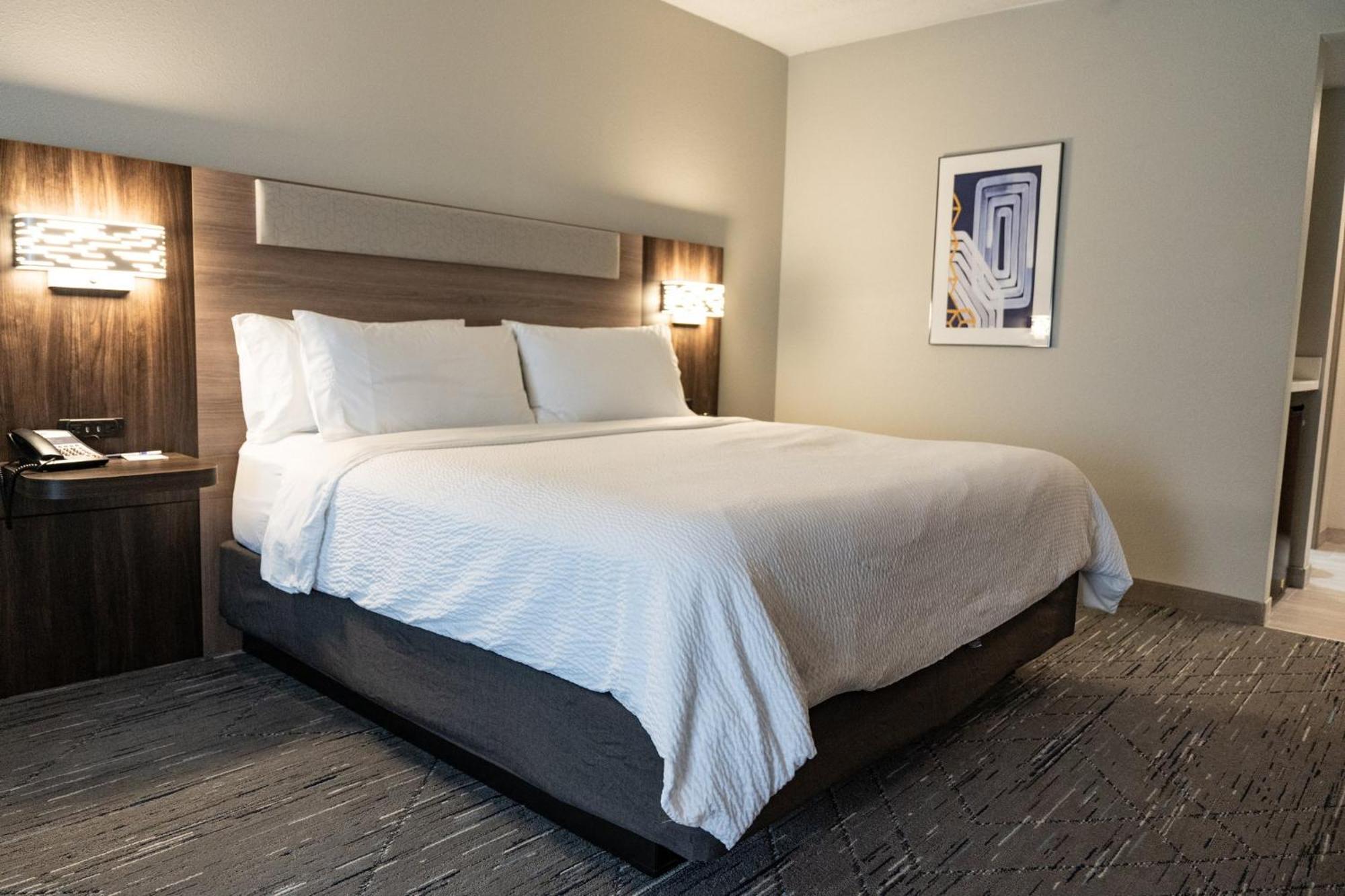 Holiday Inn Express Hotel & Suites West Chester By Ihg Concordville Extérieur photo