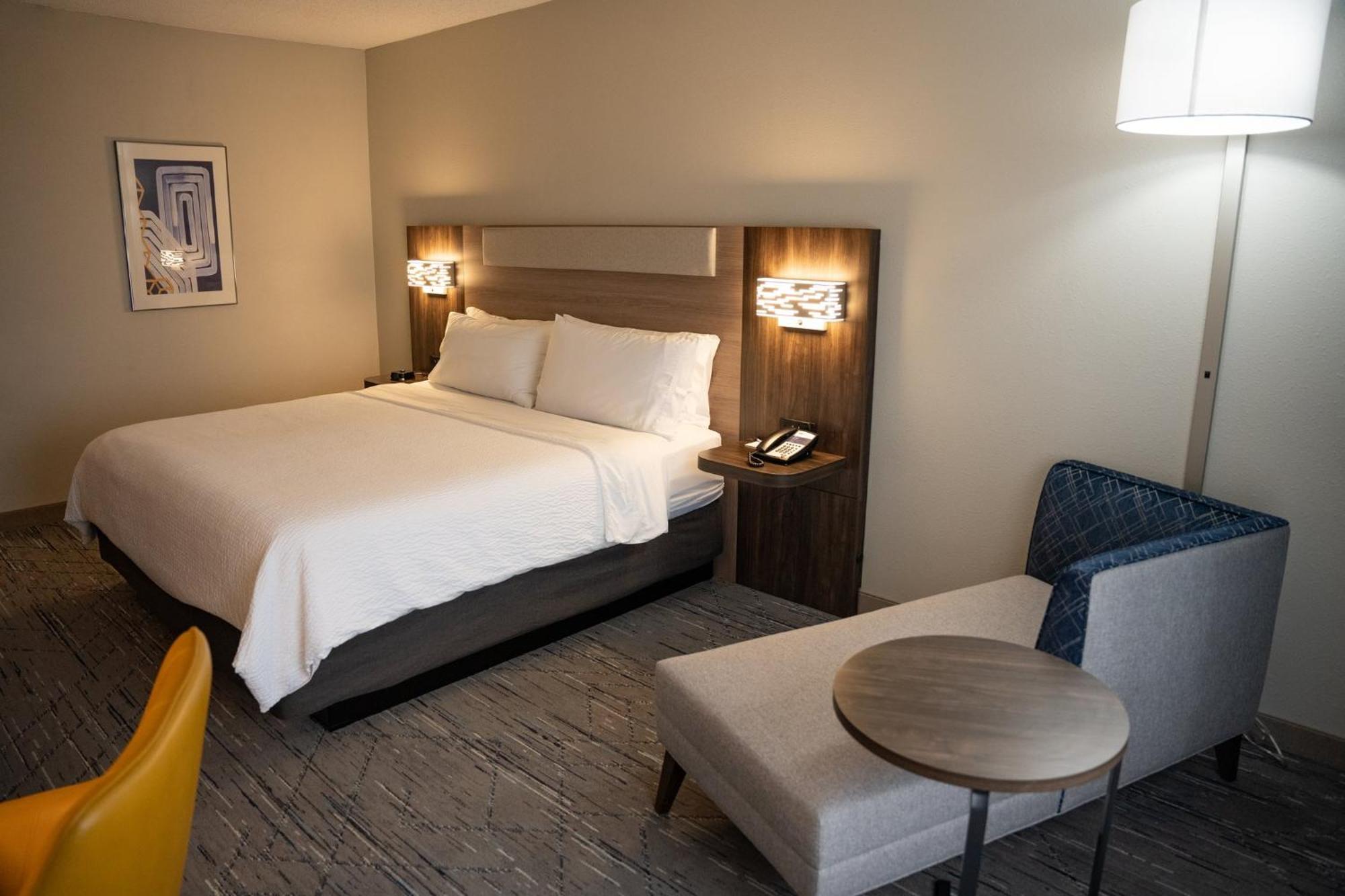 Holiday Inn Express Hotel & Suites West Chester By Ihg Concordville Extérieur photo