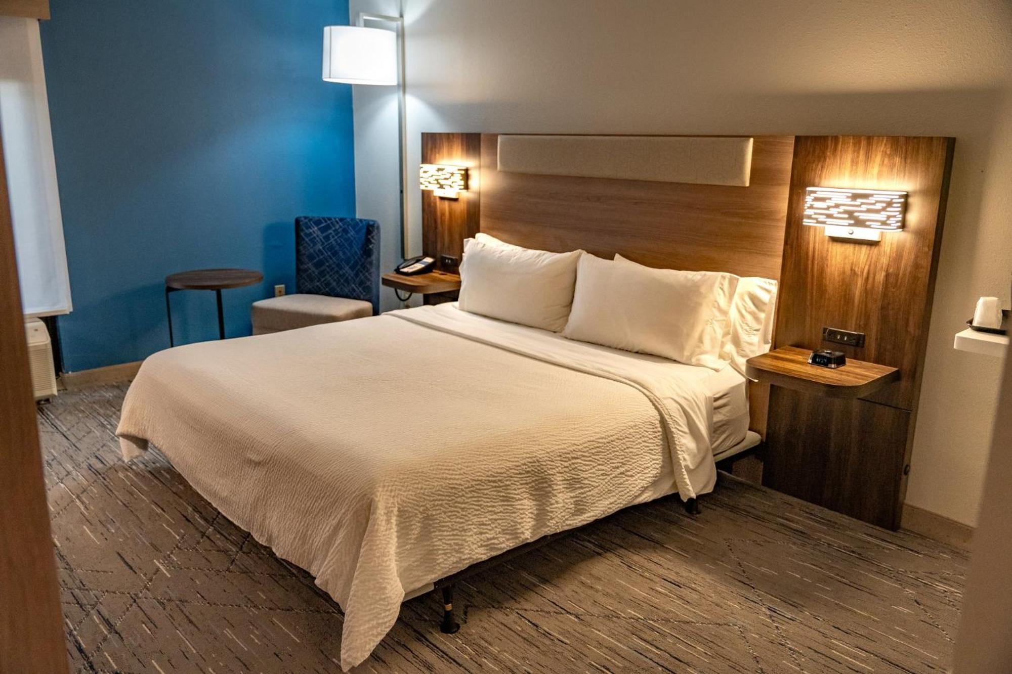 Holiday Inn Express Hotel & Suites West Chester By Ihg Concordville Extérieur photo