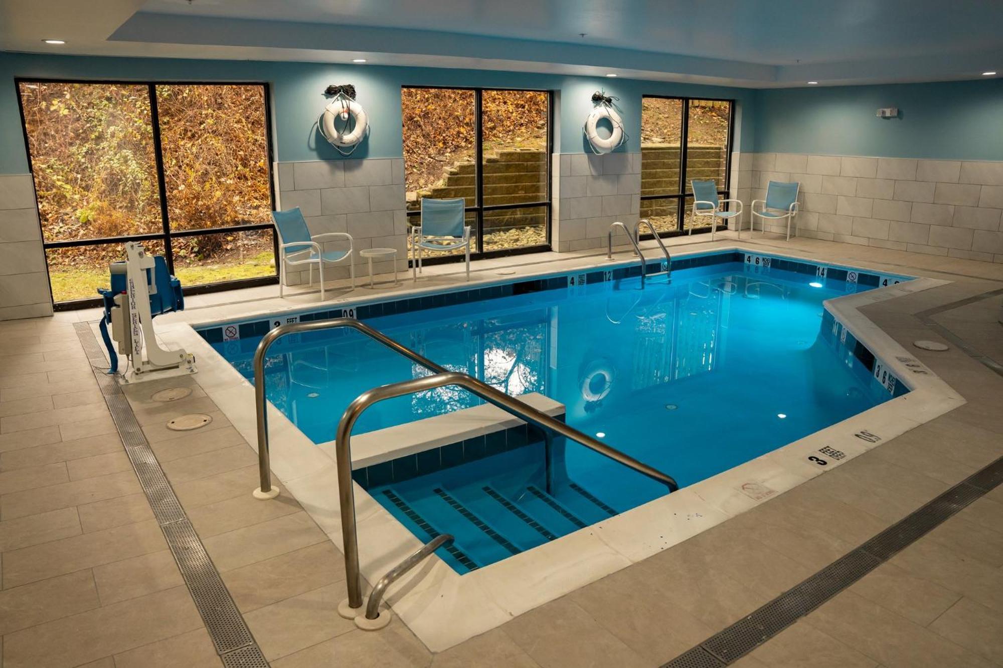 Holiday Inn Express Hotel & Suites West Chester By Ihg Concordville Extérieur photo