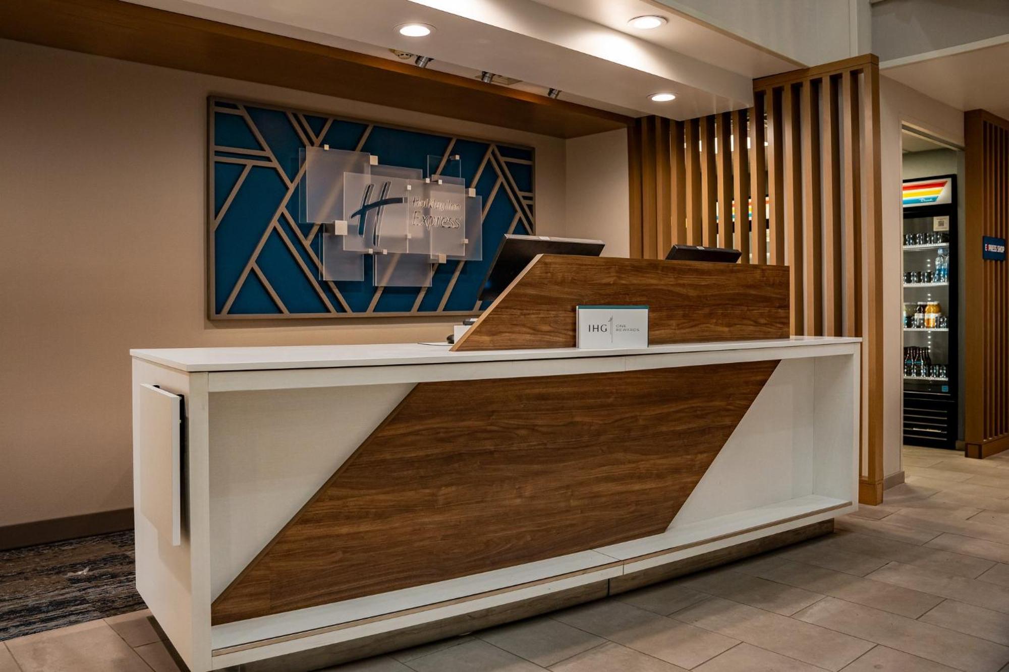 Holiday Inn Express Hotel & Suites West Chester By Ihg Concordville Extérieur photo