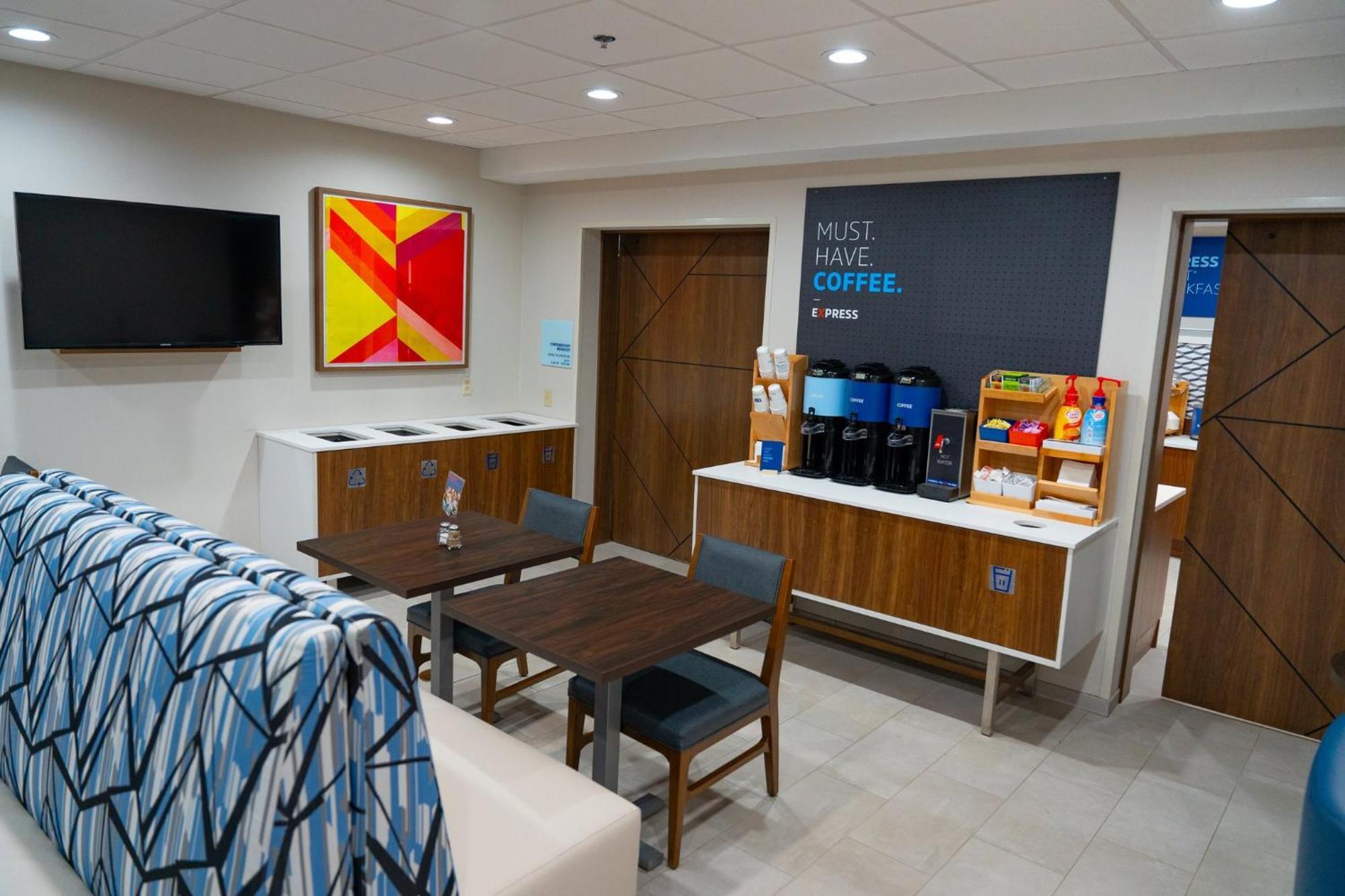 Holiday Inn Express Hotel & Suites West Chester By Ihg Concordville Extérieur photo