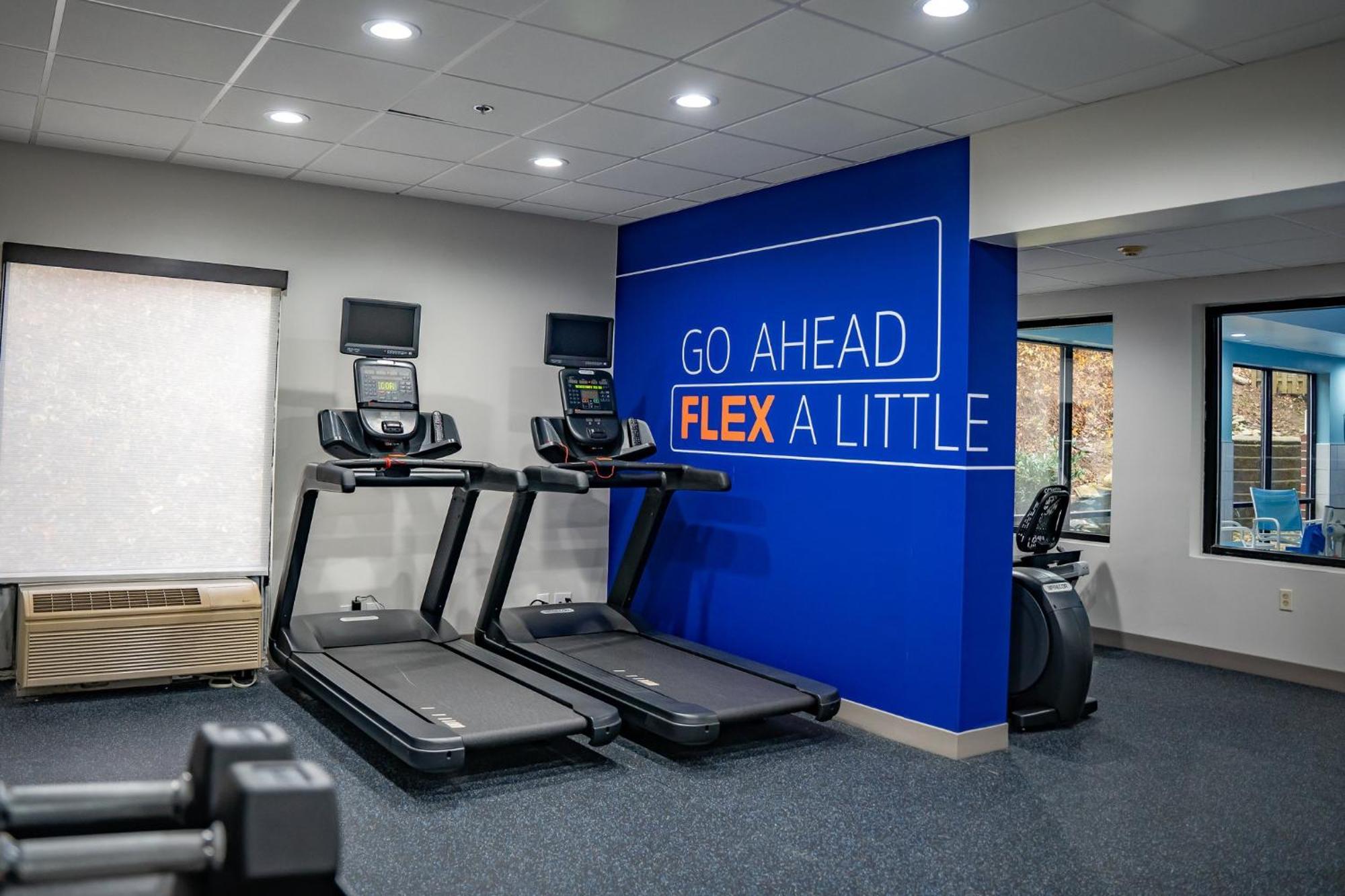 Holiday Inn Express Hotel & Suites West Chester By Ihg Concordville Extérieur photo