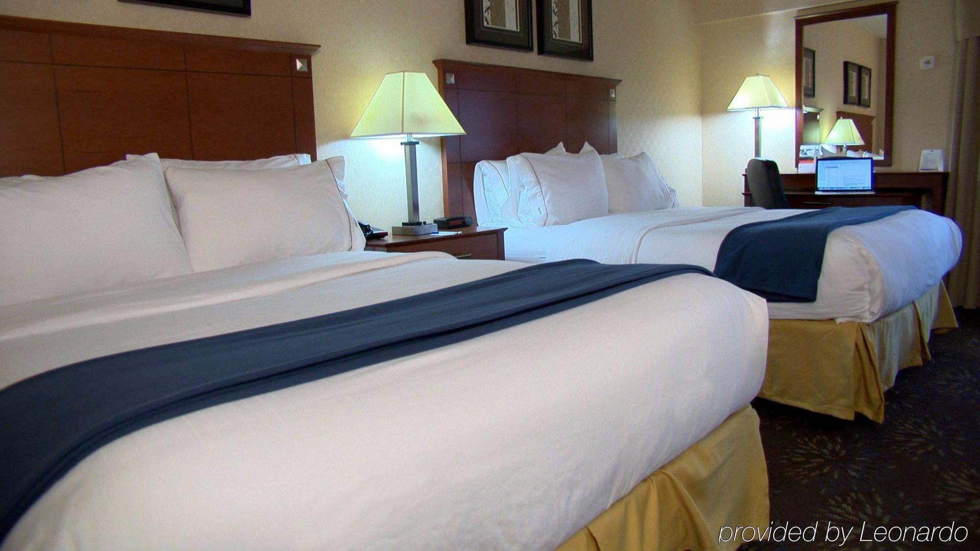 Holiday Inn Express Hotel & Suites West Chester By Ihg Concordville Extérieur photo
