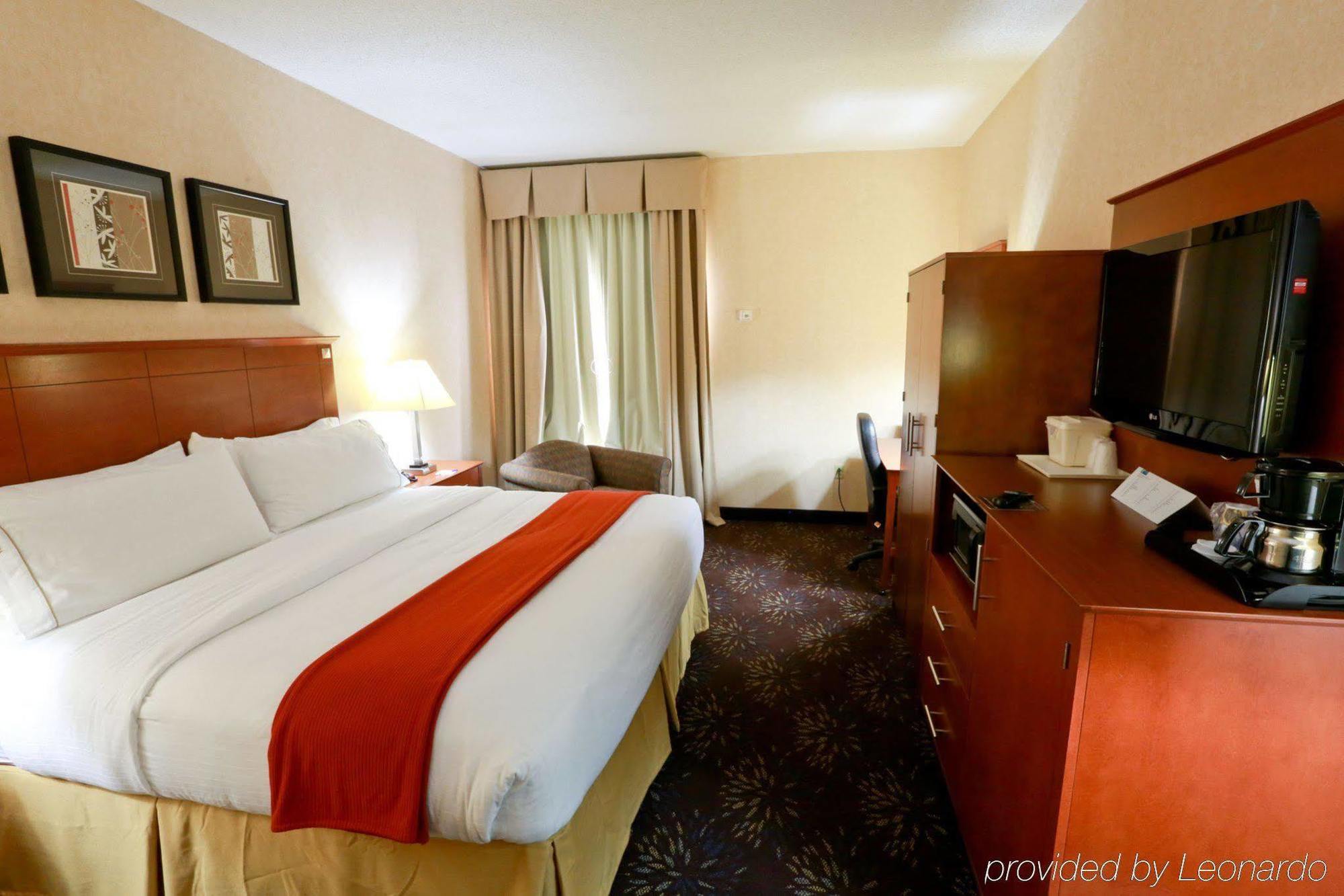 Holiday Inn Express Hotel & Suites West Chester By Ihg Concordville Extérieur photo