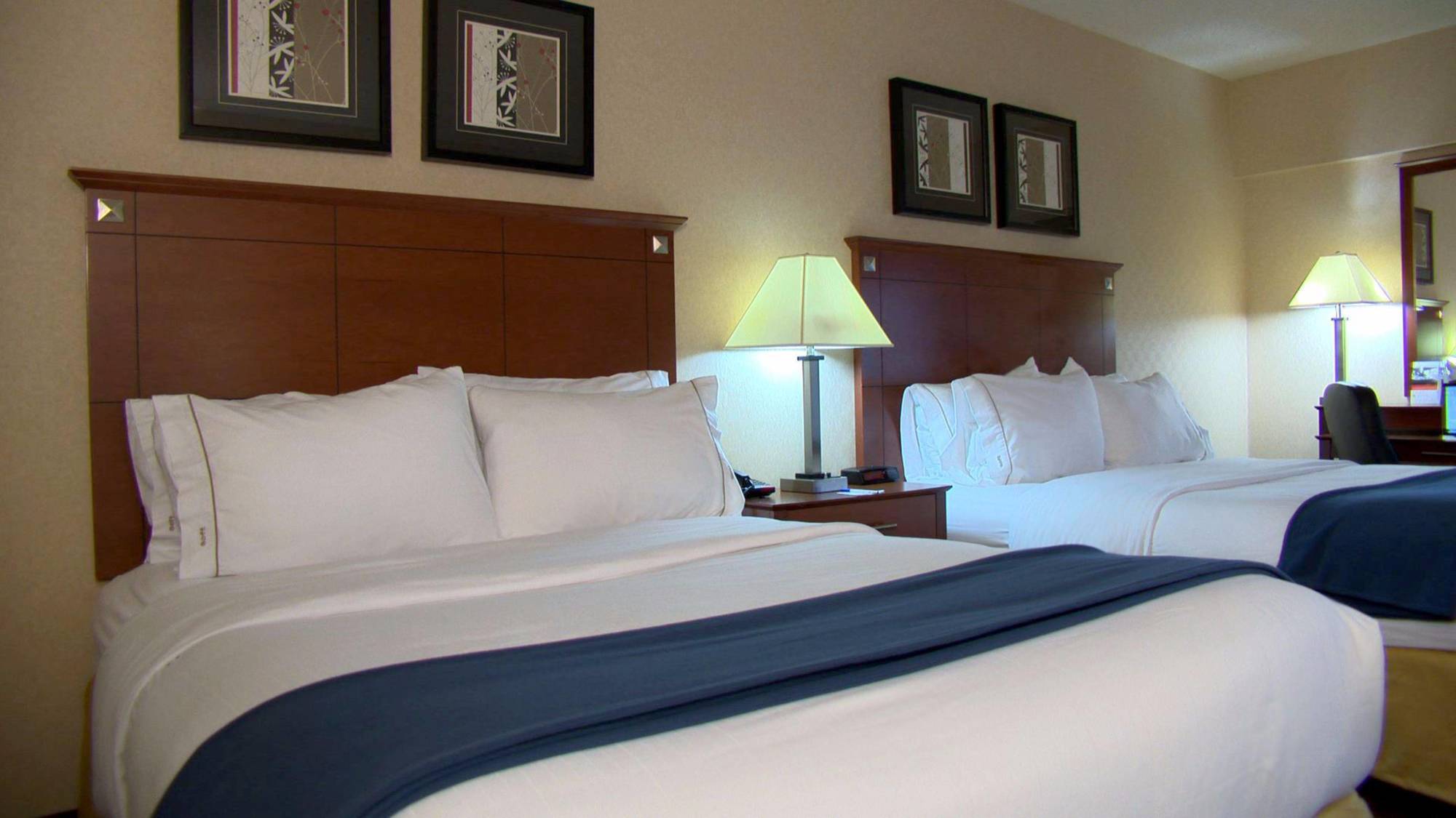 Holiday Inn Express Hotel & Suites West Chester By Ihg Concordville Extérieur photo